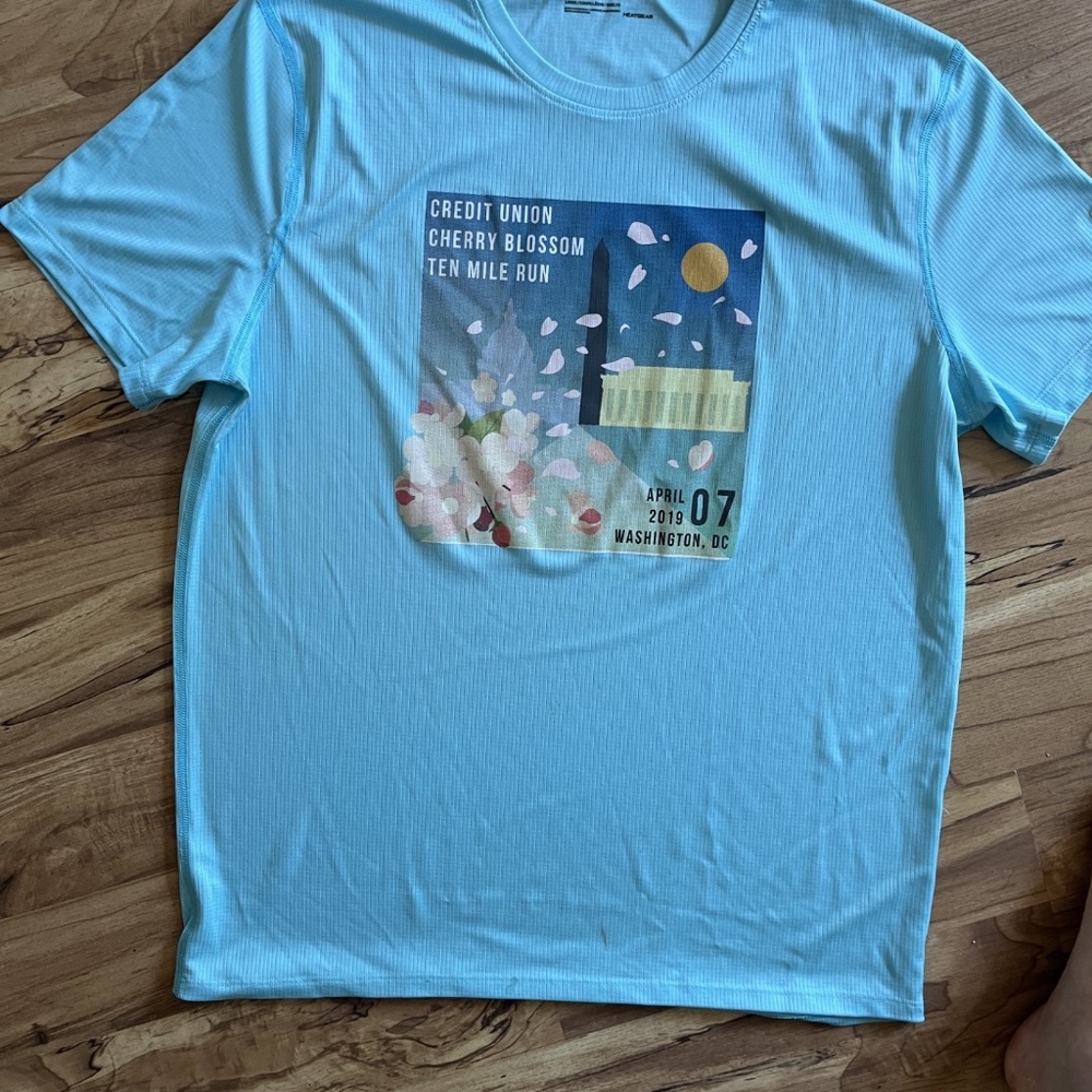 Helly Hansen Breathable t shirt Wicking cherry blossom Washington DC